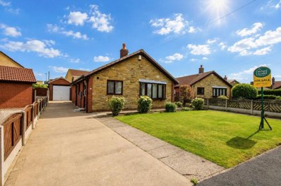 Property on Limetrees, WF8 2QB