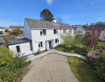 Property on Lyd Gardens, PL19 9HU