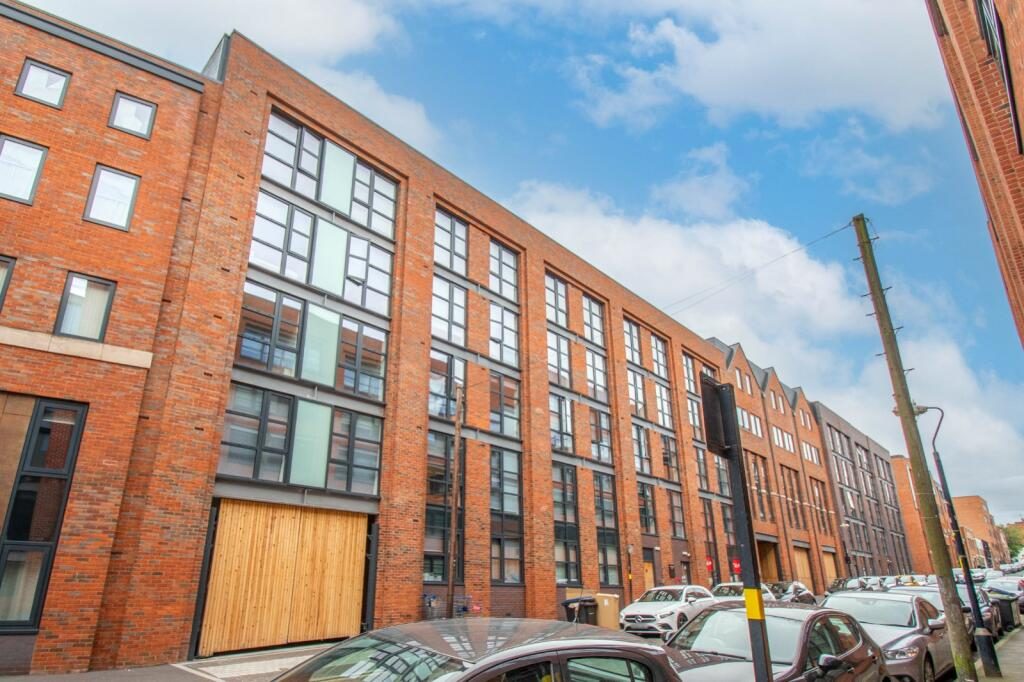 Property main image
