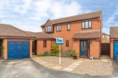 Property on Ravendale Close, NG31 8BS