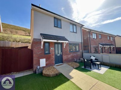 Property on Oak Road, NP13 3JX