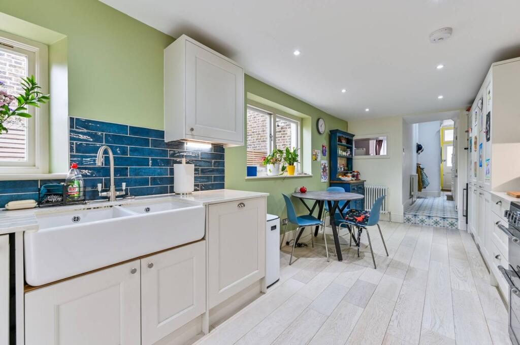 Terraced House