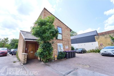 Property on SG12 9AS