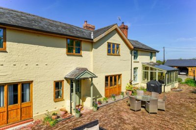 Property on WR15 8LH