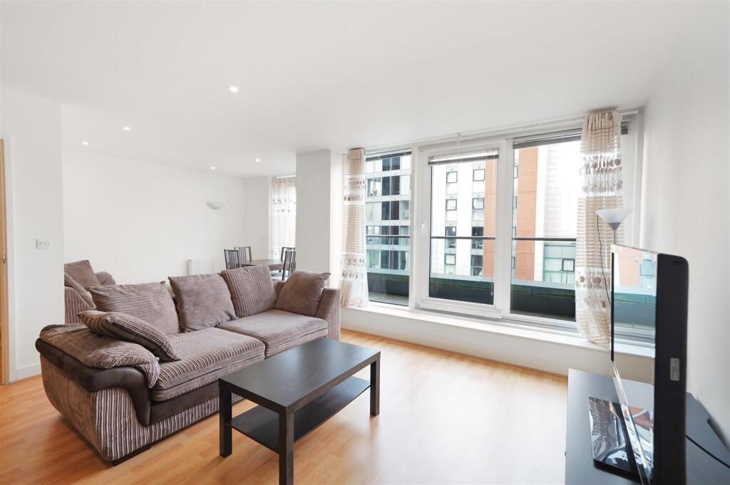 Property main image