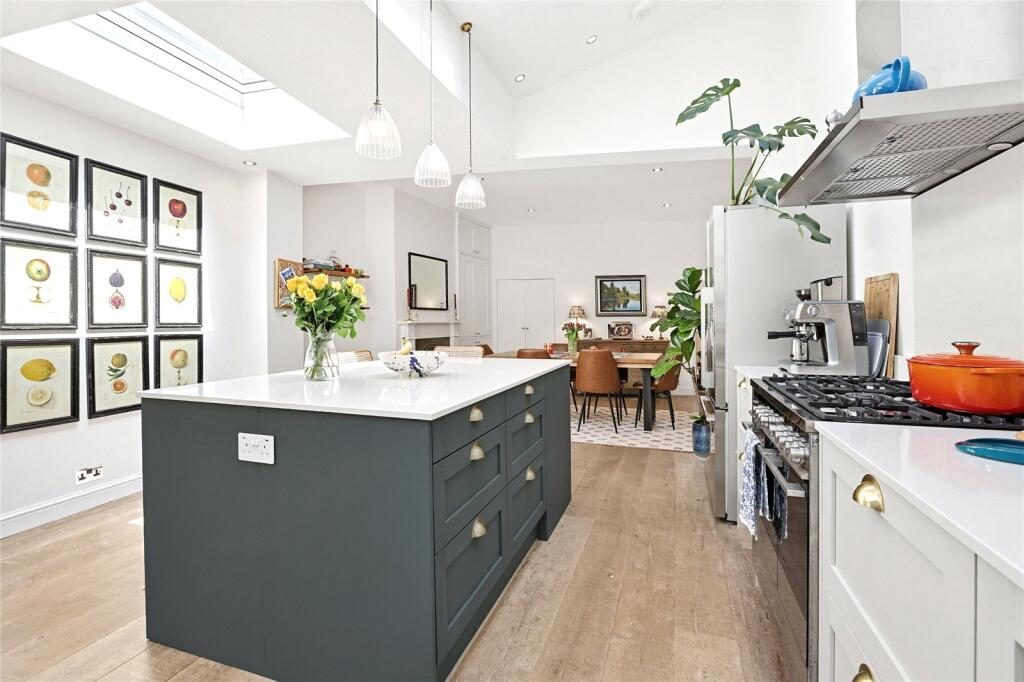 Terraced House