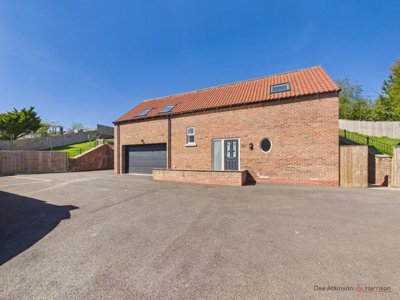 Property on South End Close, YO25 3UB