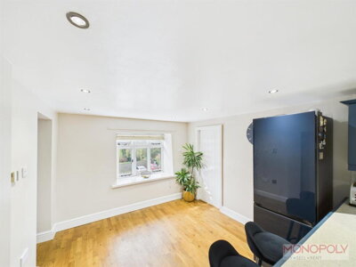 Property on LL20 7AE