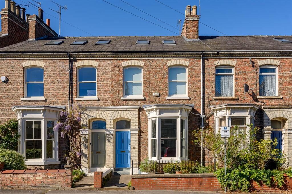 Property main image