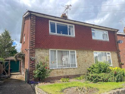 Property on ME13 8EL