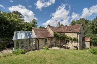 Property on Anchor Lane, BA2 7EH