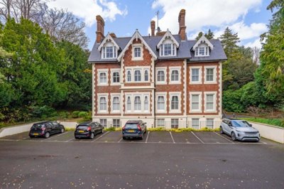 Property on Calverley Park Gardens, TN1 2JP