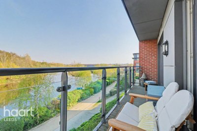 Property on Aire Quay, LS10 1GA