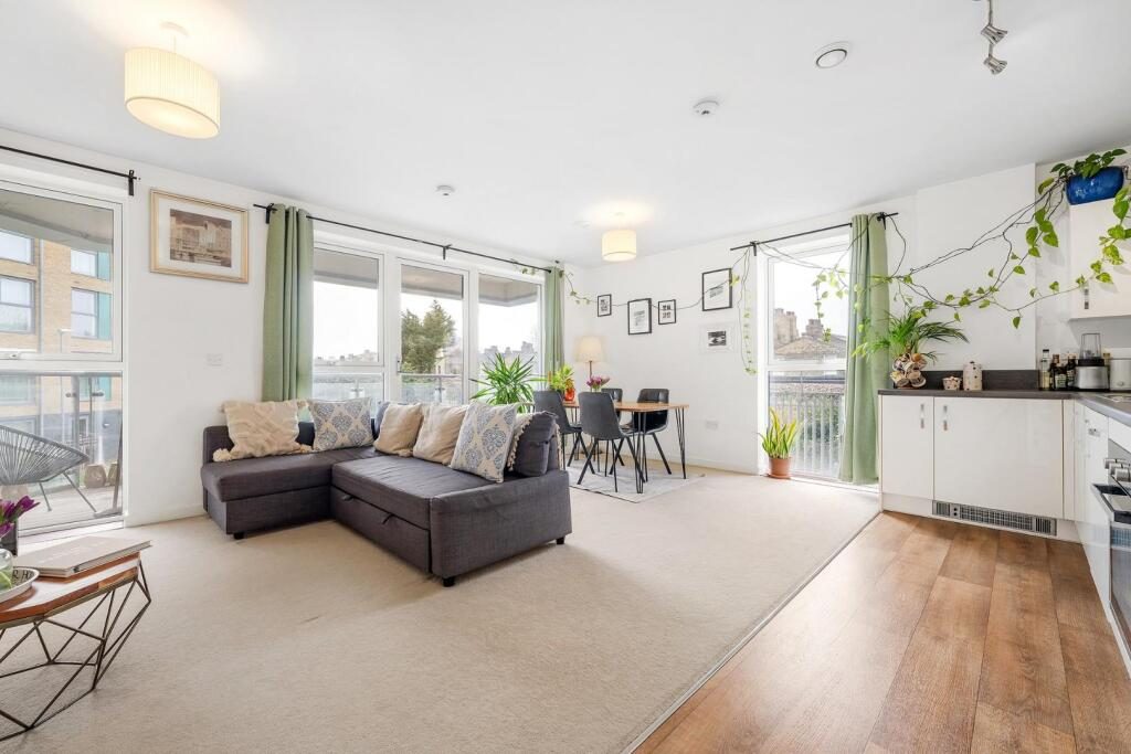 Property main image