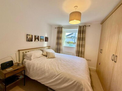 Property on LL31 9SR