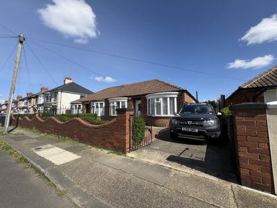 Property on Lansdowne Road, TS4 2LT