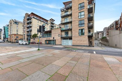 Property on Holyrood Road, EH8 8BA
