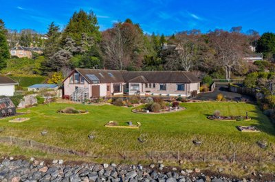 Property on Canonbury Terrace, IV10 8TT