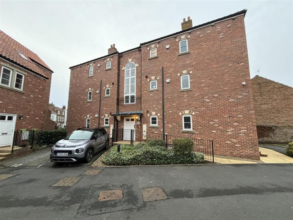 Property main image