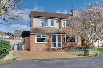 Property on Leamington Road, CW12 4PF