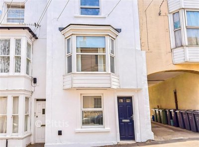 Property on Nelson Street, PO33 2EZ