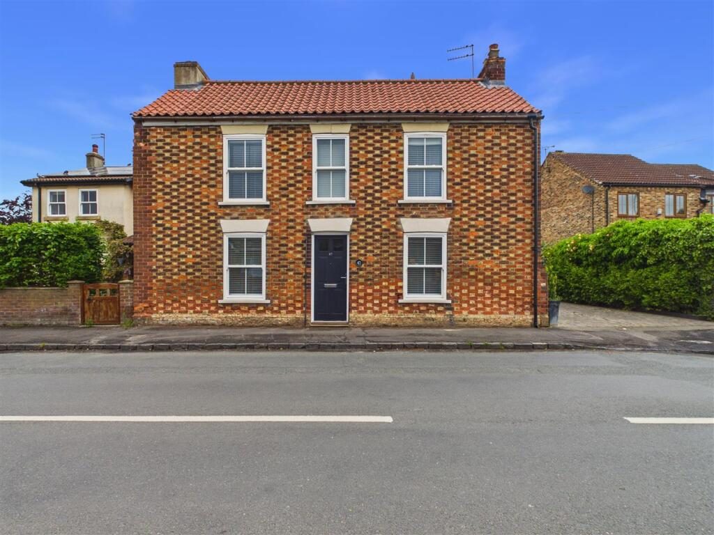 Property main image