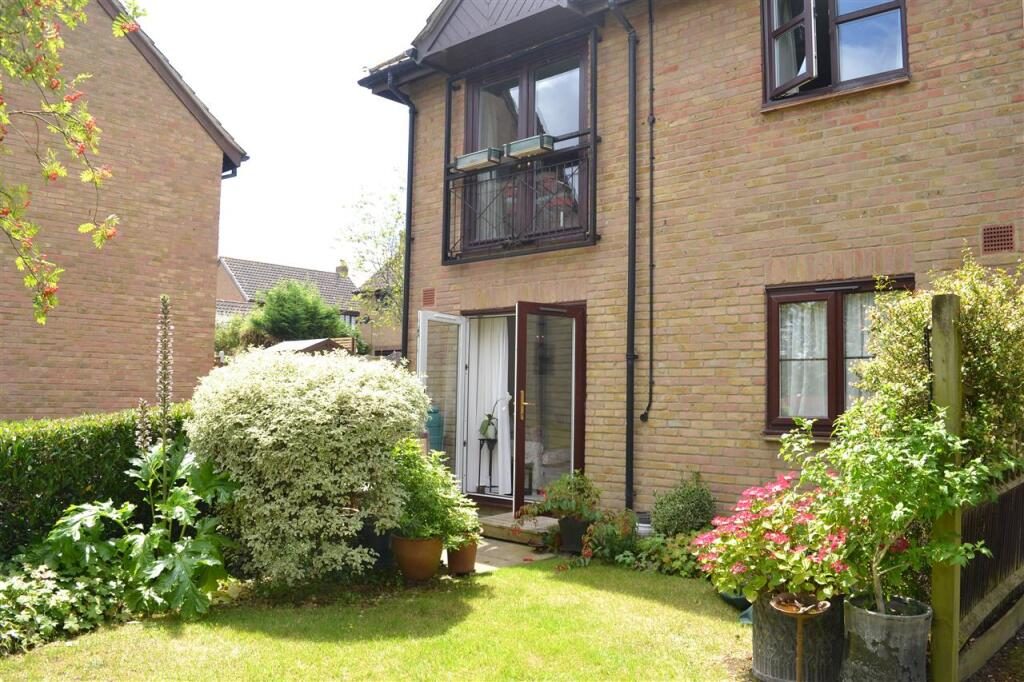 Property main image