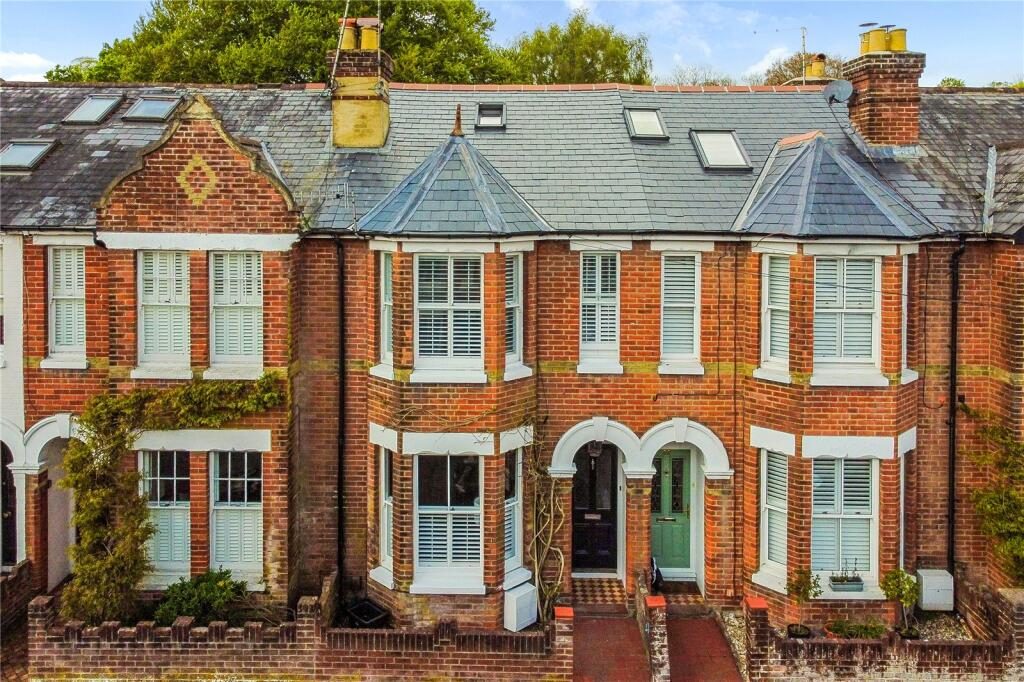 Terraced House