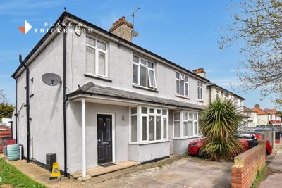 Property on Berkeley Road, CO15 3PF