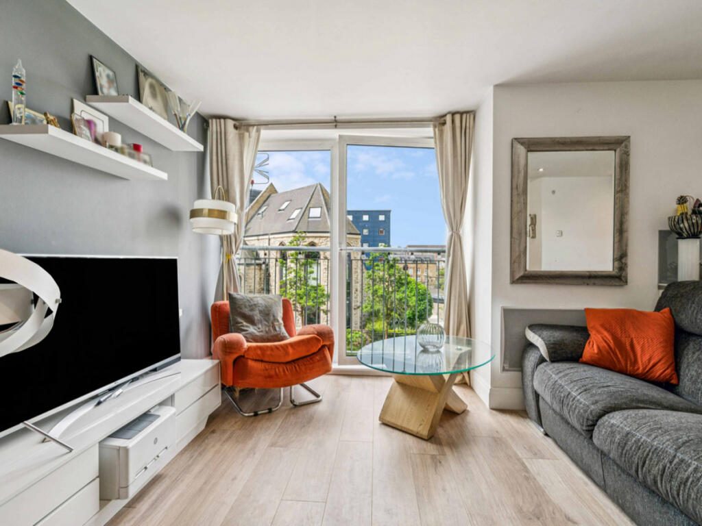 Property main image