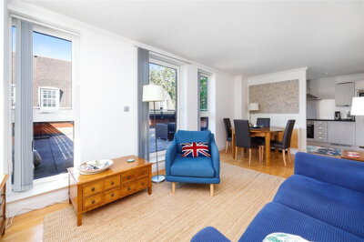 Property on High Holborn, WC1V 6DR