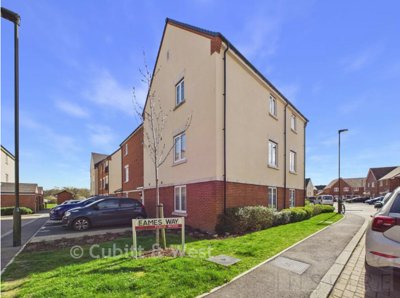Property on RH10 3YS
