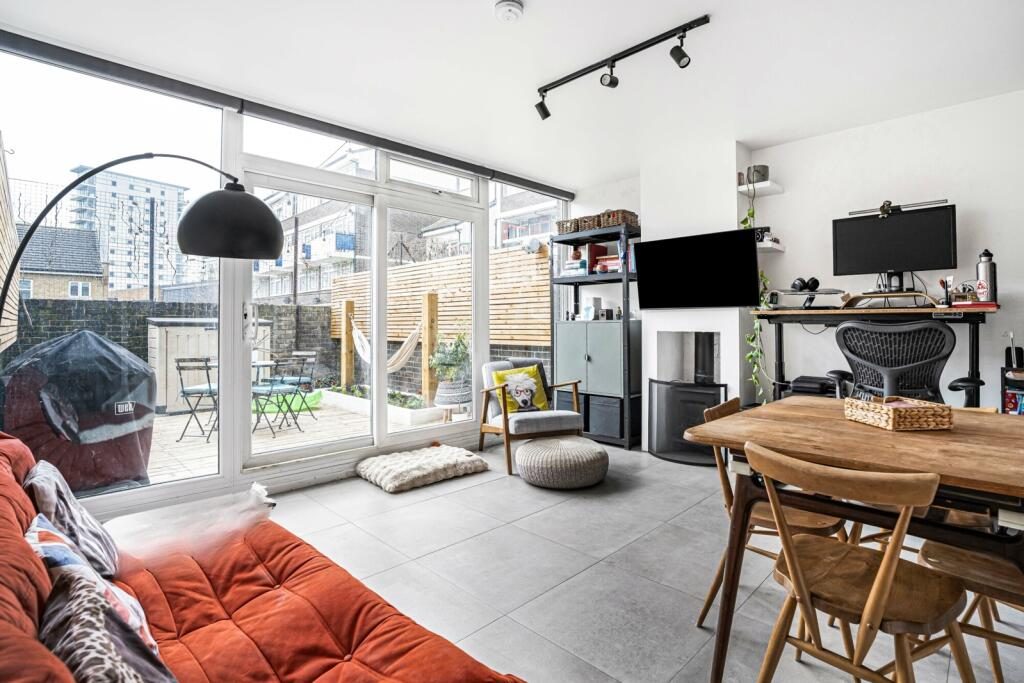 Terraced House