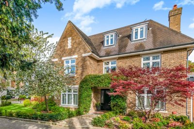 Property on Chalmers Way, TW1 1QG