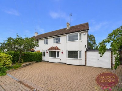 Property on Beech Grove, NN3 6JX