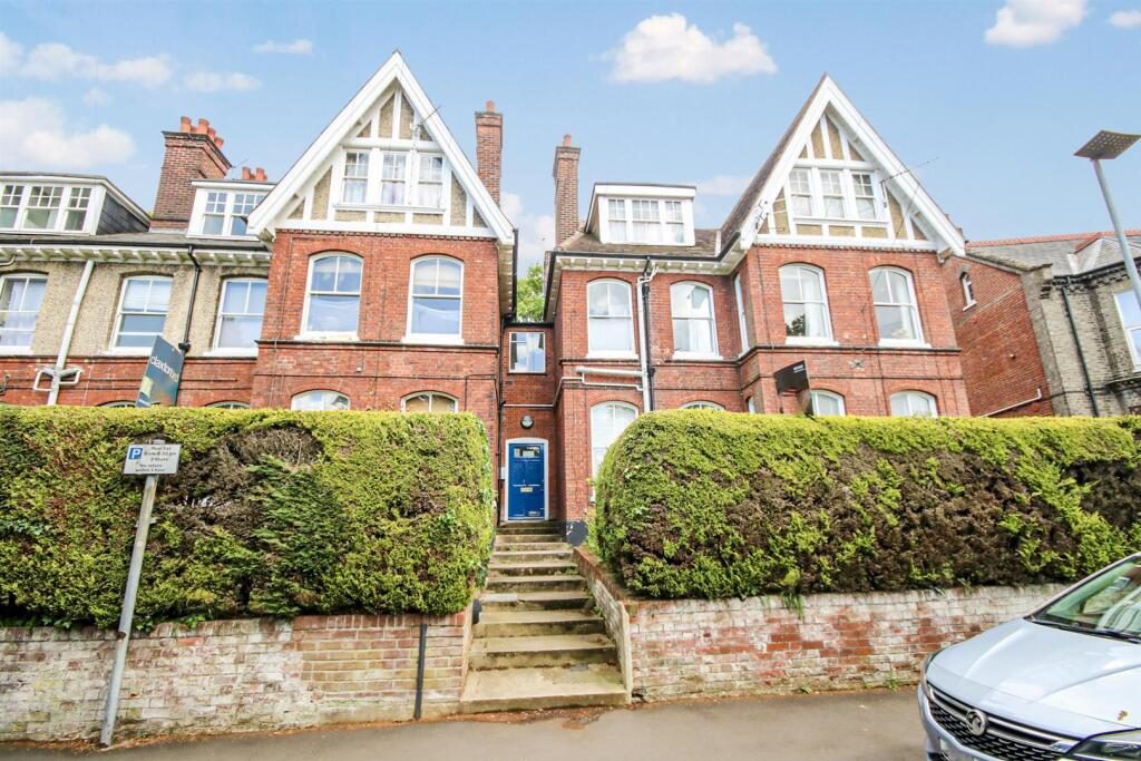 Property main image
