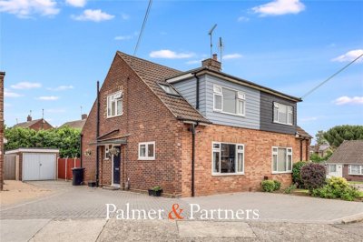 Property on Coombe Rise, CM1 7DG