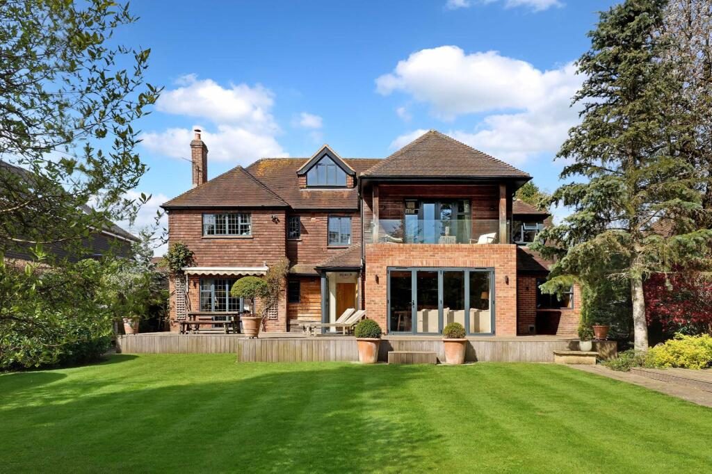 Property main image