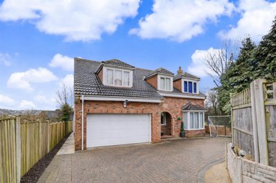 Property on Gardenia Grove, NG3 6HY