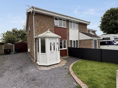 Property on Pine Tree Close, CH4 0QU
