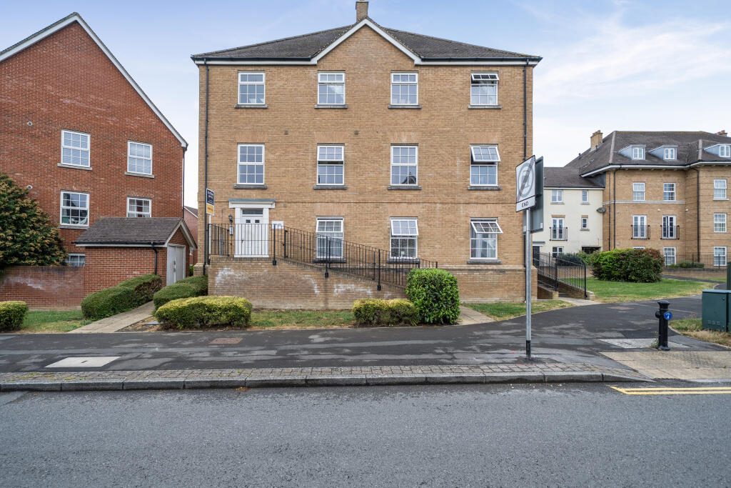 Property main image