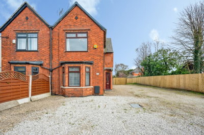 Property on Victoria Road, NG16 6LR