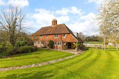 Property on Linfold Road, RH14 0HL