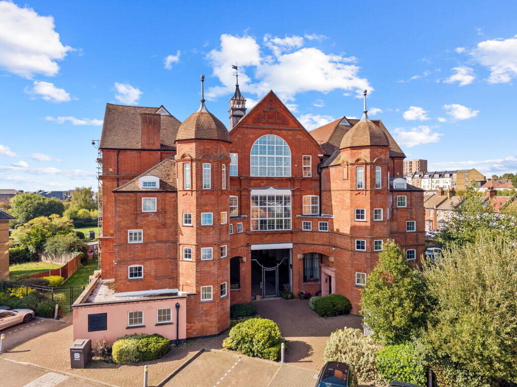 Property main image