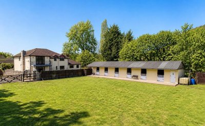 Property on Manor Farm, NP26 5BR