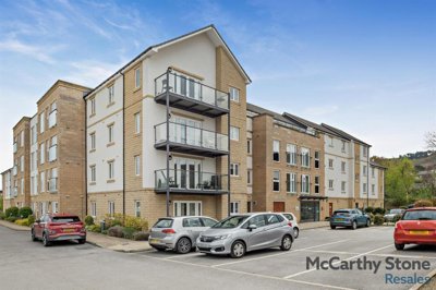Property on Railway Road, LS29 8UW