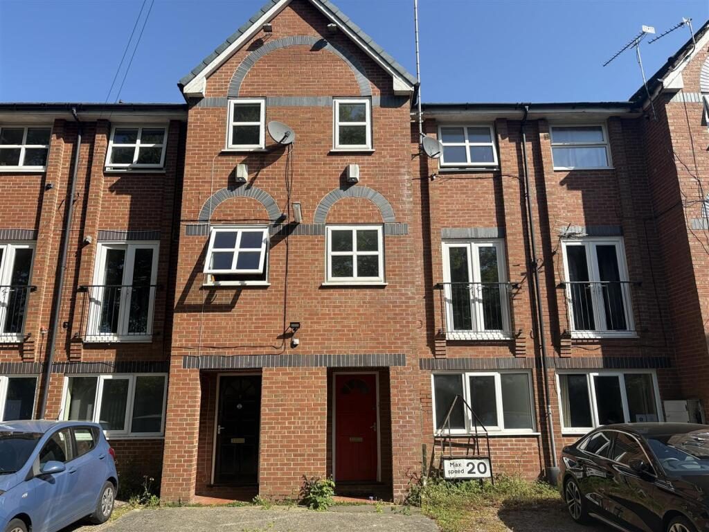 Terraced House