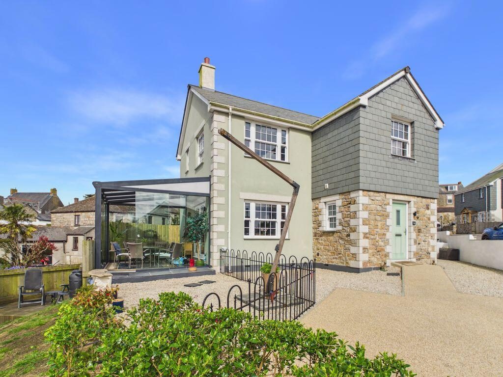 Detached House