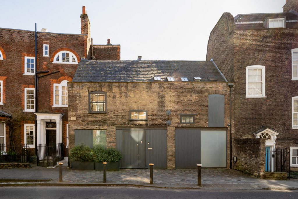 Terraced House