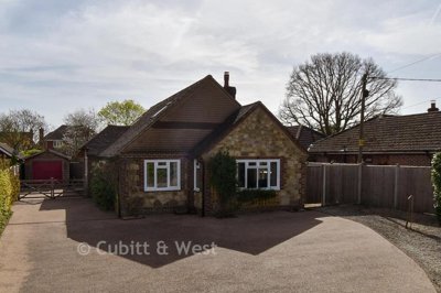 Property on Hayes Lane, RH13 0SJ